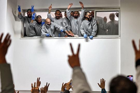 الكنيست يقرّ قانون إعدام الأسرى الفلسطينيين وسط إدانات وتحذيرات دولية من تداعيات خطيرة