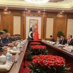 ترامب: المفاوضات مع إيران تتقدم... ومبادرة صينية–باكستانية تطرح خارطة طريق لوقف الحرب