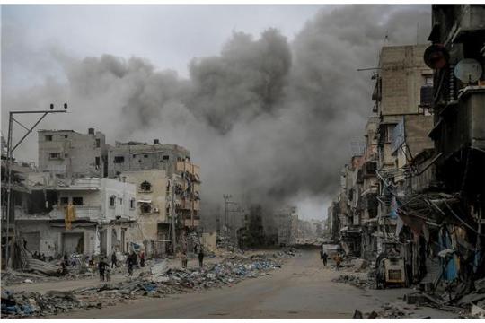 تقرير: واشنطن طلبت وقف الغارات خلف "الخط الأصفر" في غزة وإسرائيل واصلت القصف