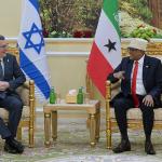 إسرائيل تعيّن أول سفير غير مقيم لدى "أرض الصومال" ضمن حزمة تعيينات دبلوماسية