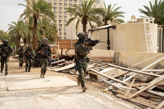 الجيش الإسرائيلي يجري مناورة مفاجئة على الحدود الشرقية بمشاركة رئيس الأركان