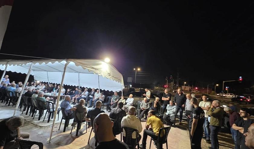 مشاركة واسعة ودعوات لتوحيد الصفوف في مواجهة ما وُصف بمخططات “عنصرية” تمس أراضي المدينة