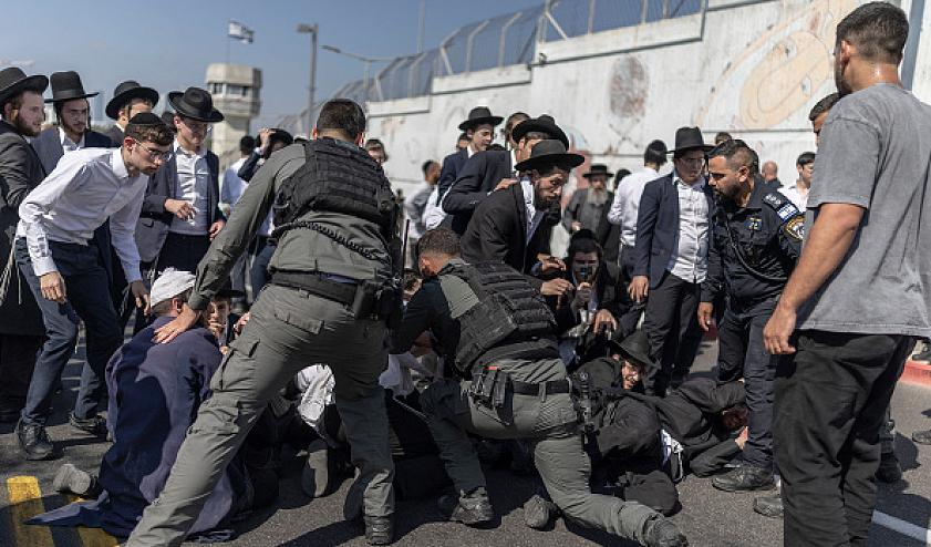 معهد السياسات اليهودية يكشف تراجع الثقة وتعمّق الانقسام السياسي والاجتماعي داخل إسرائيل
