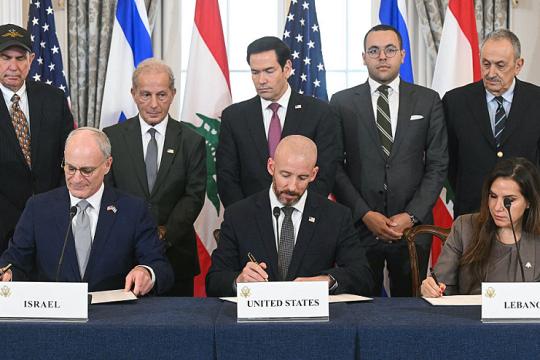 لبنان وإسرائيل يوقعان اتفاقًا إطاريًا برعاية أميركية لتنظيم الترتيبات الأمنية جنوب لبنان