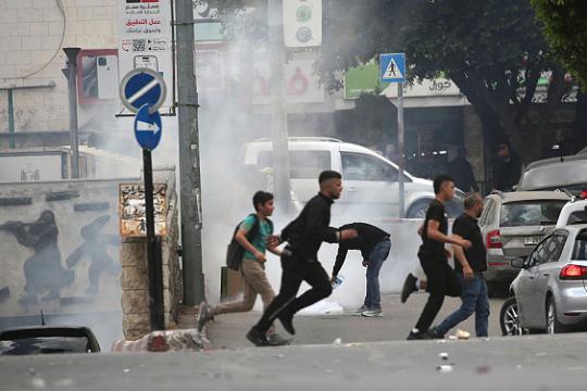 19 إصابة فلسطينية في طوباس ومسافر يطا.. وتصاعد اعتداءات الاحتلال والمستوطنين بالضفة