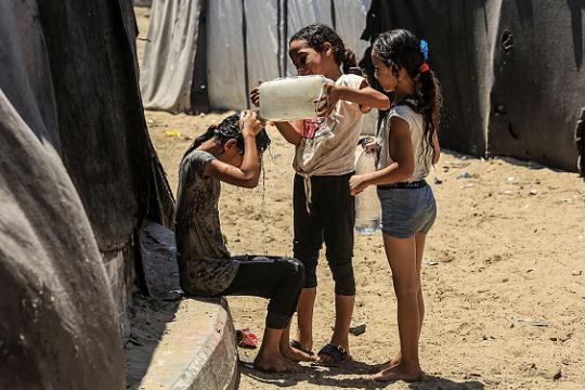 شهيدان يرفعان حصيلة ضحايا الحرب في غزة إلى 73 ألفًا و384 شهيدًا