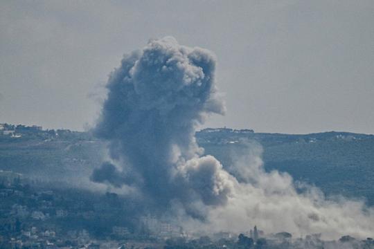 قصف إسرائيلي متواصل جنوب لبنان رغم "التقدم الإيجابي" في مفاوضات روما