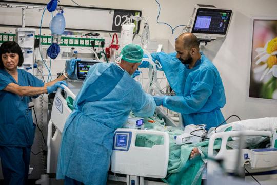 لجنة المتابعة تدين حملة التحريض على طواقم عربية في مستشفى رمبام