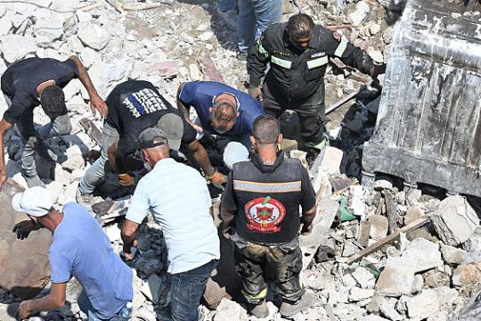 جيش الاحتلال يستعد لتصعيد واسع في لبنان وسط مواصلة خروقاته وارتفاع حصيلة الشهداء