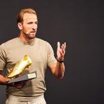 هاري كين بعد تسلمه الحذاء الذهبي الأوروبي الثاني: "التتويج بالثلاثية منح الجائزة طعماً أفضل"