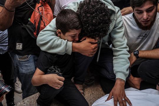 تقارير إسرائيلية: "ضوء أخضر" أميركي للاغتيالات في غزة وضغوط واشنطن لاختبار "نزع السلاح"
