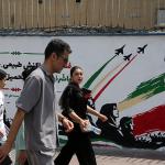 بيسنت يعتبر العقوبات المشددة بديلاً للعمل العسكري ضد إيران، وطهران تصفها بـ "الإرهاب الاقتصادي"