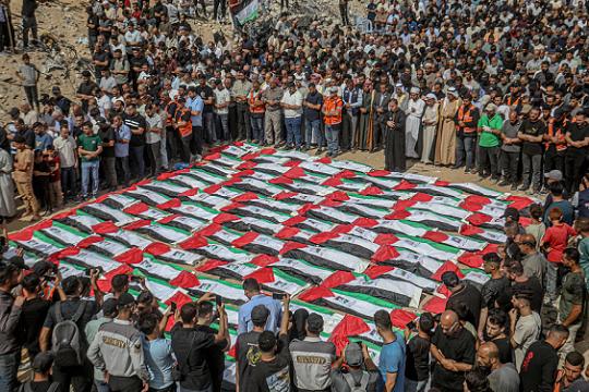 شهداء وإصابات في خروقات إسرائيلية متواصلة بغزة ونسف مبانٍ قرب "الخط الأصفر"