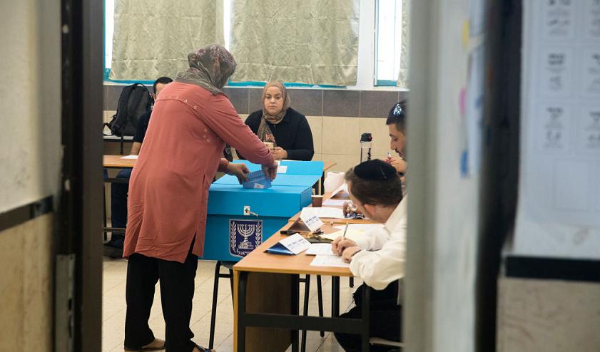 نتنياهو وسموتريتش يخططان لنشر ألفي مراقب في البلدات العربية قبيل انتخابات الكنيست