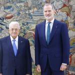 عباس يجتمع بملك إسبانيا في مدريد لبحث تعزيز العلاقات وتثبيت وقف إطلاق النار