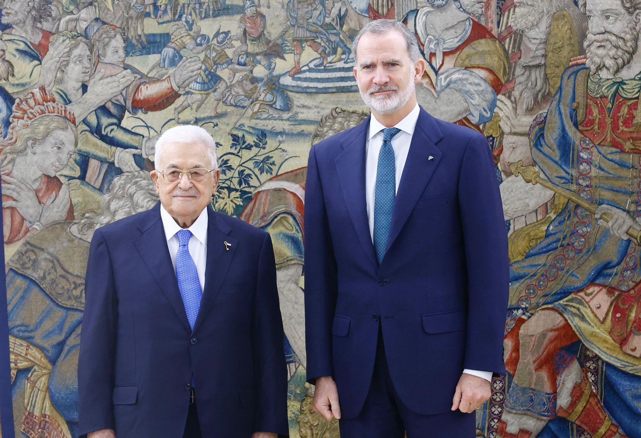 عباس يشيد بمواقف إسبانيا الداعمة لفلسطين ويبحث مع الملك فيليبي السادس سبل دعم الاعتراف الدولي وإعادة إعمار غزة