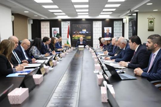 مجلس الوزراء الفلسطيني يحذر من تصاعد هجمات المستوطنين ويؤكد دعم صمود المواطنين