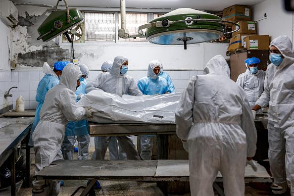 مركز حقوقي يؤكد أن احتجاز الجثامين فقد مبرراته القانونية ويشكّل انتهاكًا صارخًا للقانون الدولي