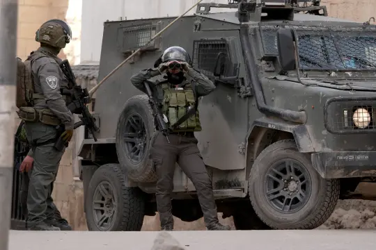 تصاعد انتهاكات الاحتلال الإسرائيلي: اعتقالات ومداهمات ومستوطنات جديدة في الضفة الغربية