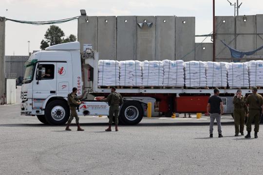 الاحتلال يعلن إعادة فتح معبري رفح وكرم أبو سالم أمام حركة محدودة وإدخال مساعدات لغزة
