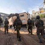 إصابات واعتقالات في الضفة الغربية إثر اعتداءات مستوطنين وحواجز للاحتلال