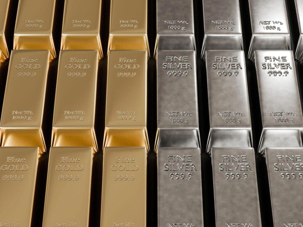 الذهب ينخفض دون 4800 دولار للأوقية وسط عمليات جني أرباح في الأسواق العالمية