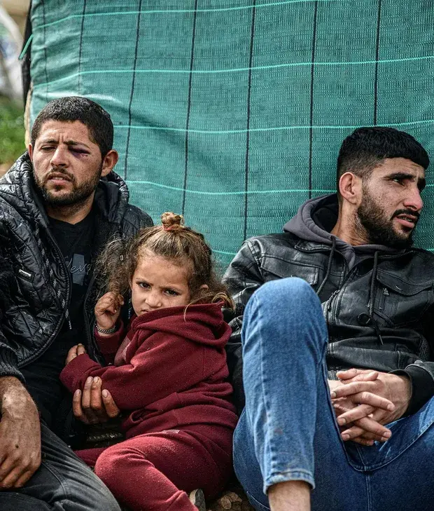 تقارير تتحدث عن اعتداءات جسدية وتهديدات خلال اقتحام نفذه عشرات المستوطنين للتجمع السكني