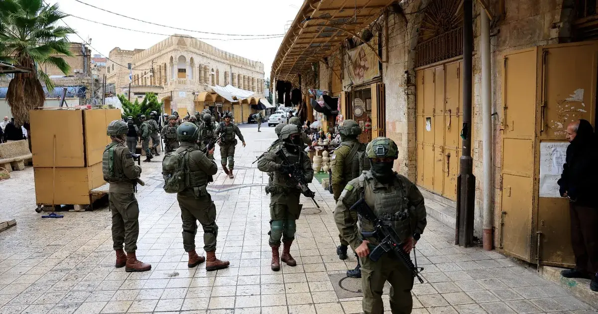 إصابة شابين في نابلس ومداهمات في جنين وبيت لحم وسلفيت والخليل مع تصاعد اعتداءات المستعمرين