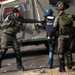 نقابة الصحفيين: 122 انتهاكاً بحق الصحفيين الفلسطينيين خلال فبراير
