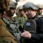 نتنياهو يشترط استعادة جثث الأسرى الإسرائيليين قبل فتح معبر رفح للغزيين