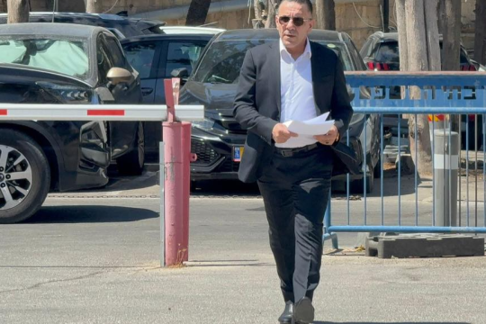 محكمة الاحتلال تؤجل محاكمة محافظ القدس عدنان غيث وتواصل استهدافه بالإجراءات التعسفية