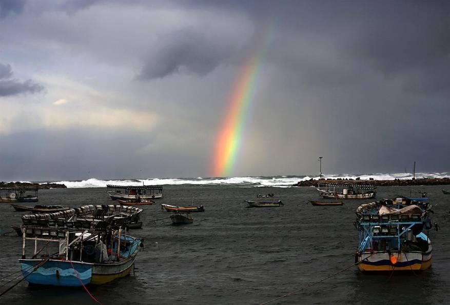 توقعات بأجواء مستقرة وجافة خلال الأيام القادمة مع استمرار الرياح الخفيفة إلى معتدلة