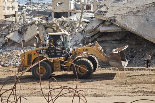 61 مليون طن من أنقاض غزة.. مهمة شاقة لإزالة الركام وسط مخاطر الجثث والذخائر غير المنفجرة