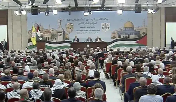 اتصال مصري فلسطيني يؤكد دعم القاهرة للوحدة الوطنية بعد نجاح مؤتمر فتح الثامن