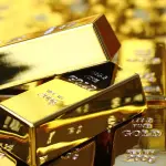 الذهب يستقر قرب 4270 دولارًا بعد رفع الفيدرالي الفائدة
