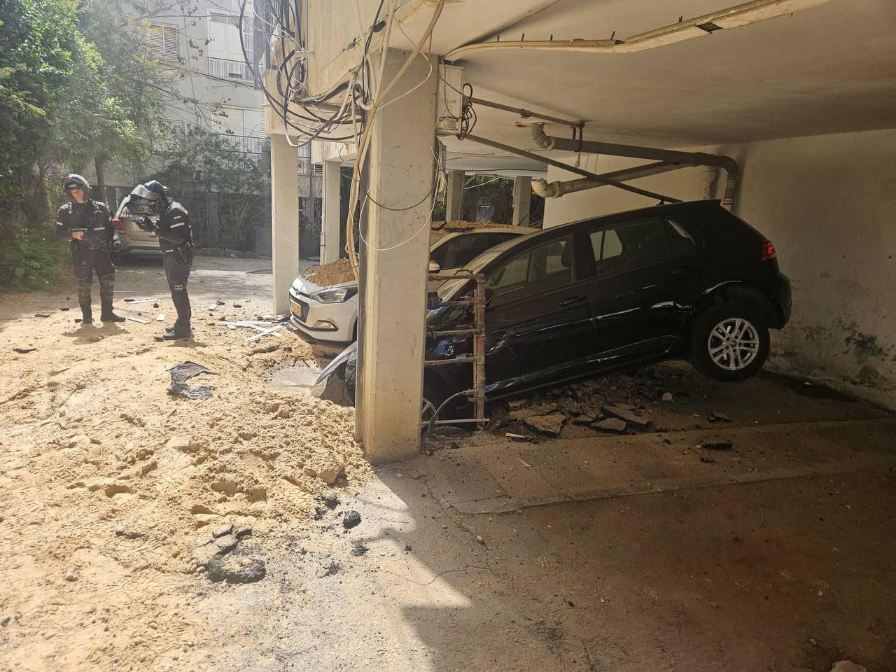 صفارات الإنذار تدوي في تل أبيب وسط تصاعد الهجمات الباليستية الإيرانية