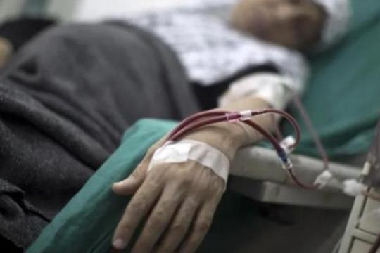 طبيب فلسطيني يحذر من كارثة صحية تهدد مرضى السرطان في غزة بسبب نفاد الأدوية