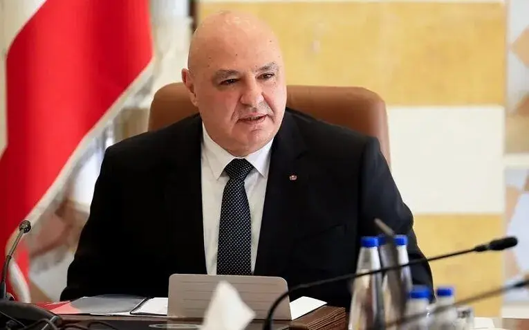 جوزيف عون يؤكد أن التفاوض ليس استسلاماً ويدعو للحفاظ على السلم الأهلي وسط استمرار التصعيد