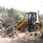 الاحتلال يشرع بتوسعة بؤرة استيطانية جديدة على أراضي المواطنين جنوب الخليل