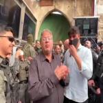 بن غفير يقتحم محيط الأقصى في أول جمعة من رمضان وسط قيود مشددة على المصلين