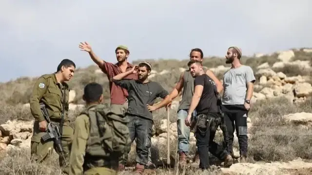 الاعتداء وقع في قرية دير دبوان وسط تصاعد هجمات المستوطنين على القرى الفلسطينية