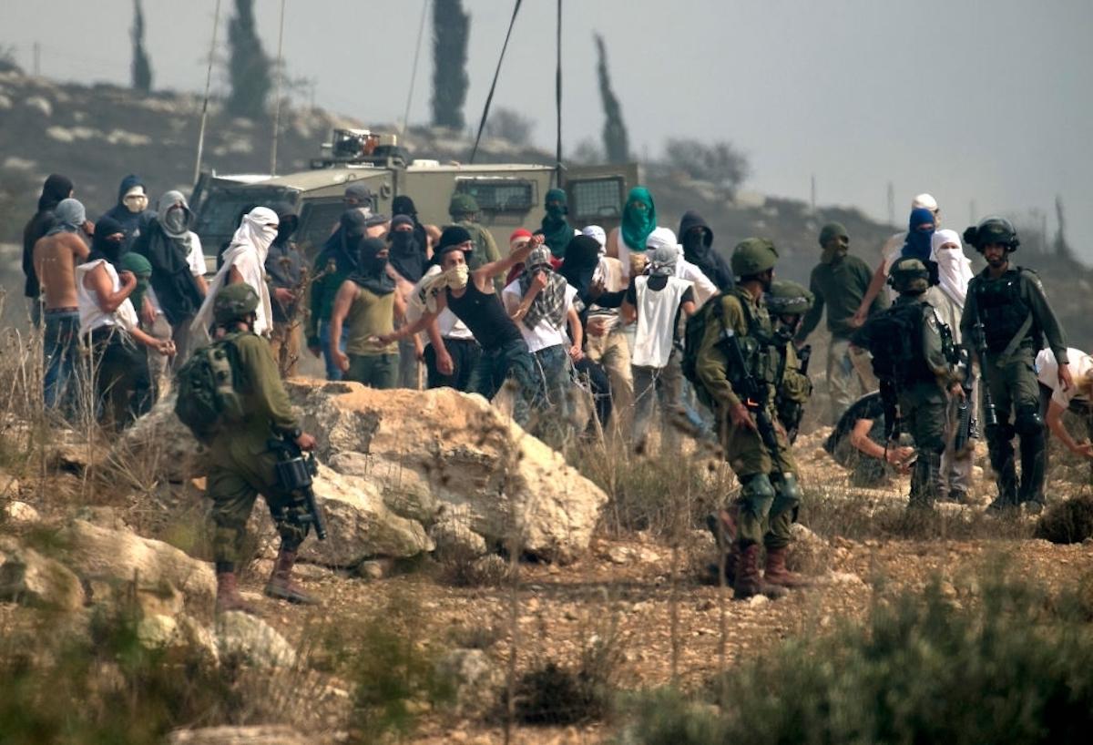 47 انتهاكًا خلال آذار تشمل ردم آبار والاستيلاء على أراضٍ وتوسعة طرق استيطانية