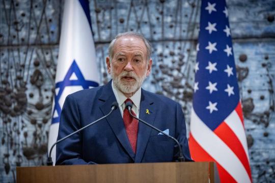 السفير الأمريكي: هدنة غزة صامدة واستراتيجية ترامب أعادت تشكيل الشرق الأوسط