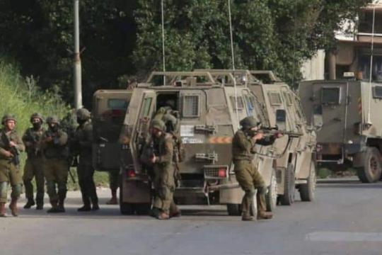 الاحتلال يعتقل شابًا على الطريق الرابط بين بيتونيا وبيت عور غرب رام الله