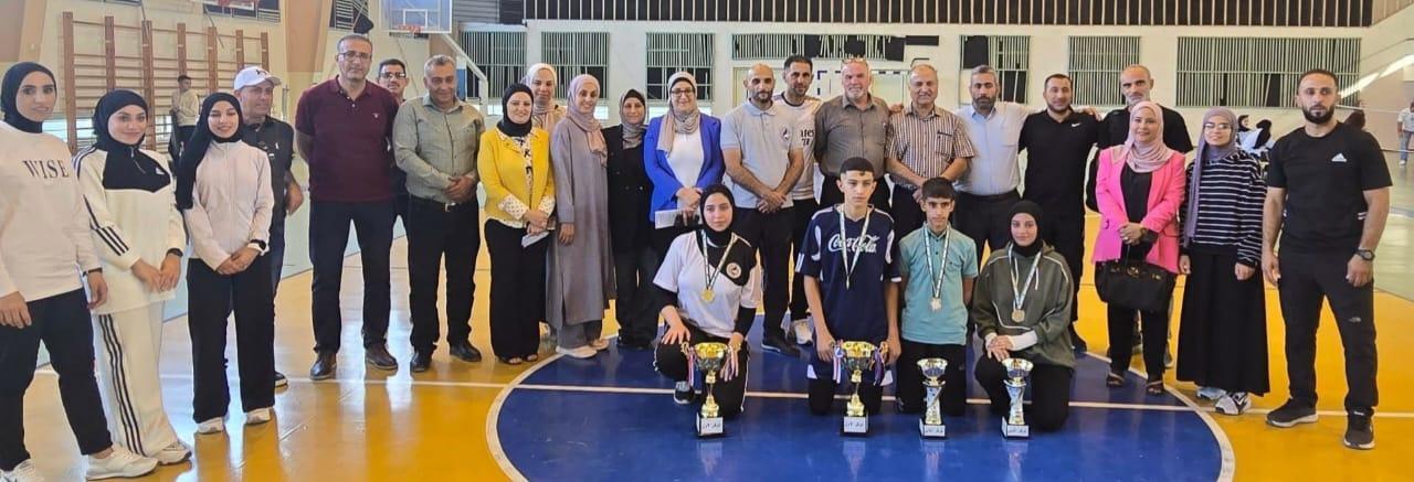 محمود ريان من سلفيت وجود زيود من جنين يتوجان بالمركز الأول في فئتي البنين والبنات في البطولة التي استضافتها جامعة بيرزيت