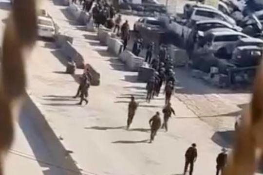 إصابة شاب واعتقالات خلال اقتحامات قوات الاحتلال في القدس ومخيم قلنديا