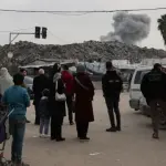 قصف إسرائيلي يستهدف غزة ونسف منازل شرق حي الزيتون