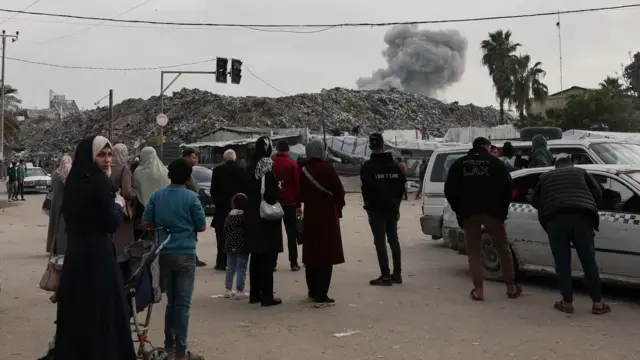 مدفعية الاحتلال تقصف جباليا والسودانية وتل السلطان وسط تحليق مكثف للطيران الحربي
