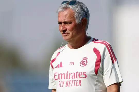 مورينيو يستدعي نجوم ريال مدريد لمواجهة إسبانيول في افتتاح الليغا