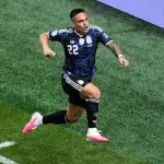 برشلونة يضع لاوتارو مارتينيز بديلاً لخوليان ألفاريز